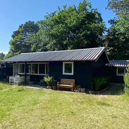 Cozy Cabin, Walking Distance To The Ocean. * Vejby